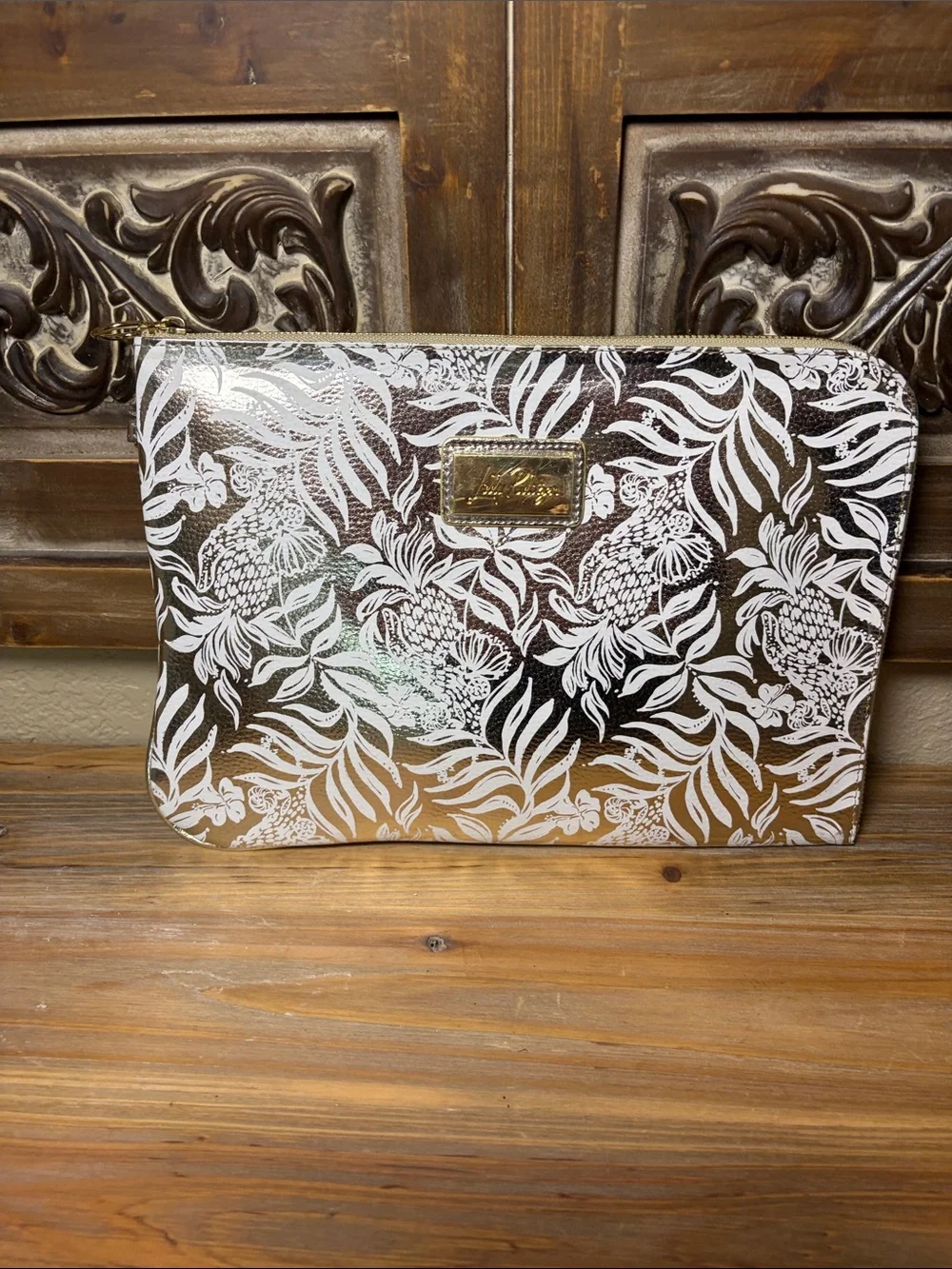 Lilly Pulitzer Padded Tech Sleeve with Small Zip Pouch in Gold Bon Vivants NWOT